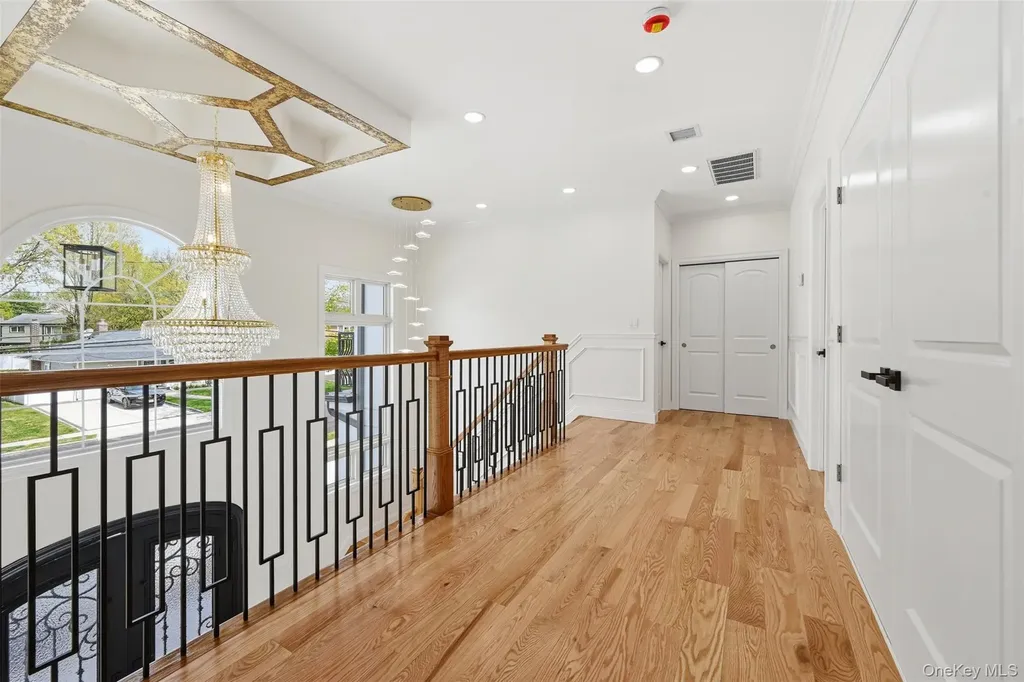 1275 Barry Drive S Valley Stream NY 11580