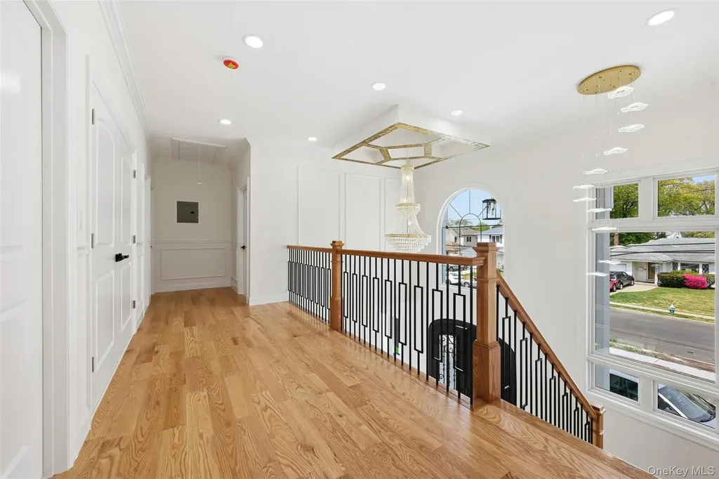 1275 Barry Drive S Valley Stream NY 11580