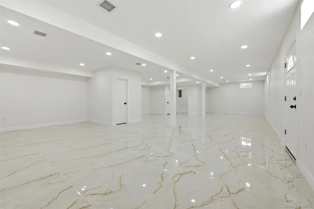 1275 Barry Drive S Valley Stream NY 11580