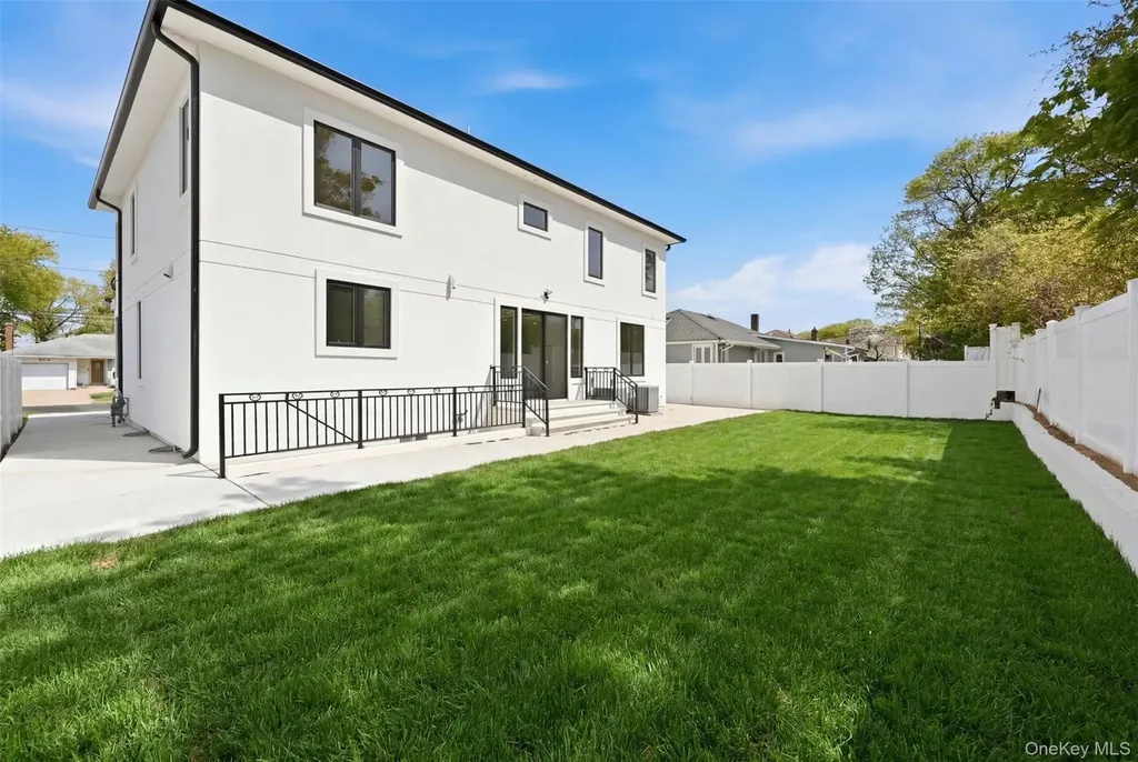 1275 Barry Drive S Valley Stream NY 11580