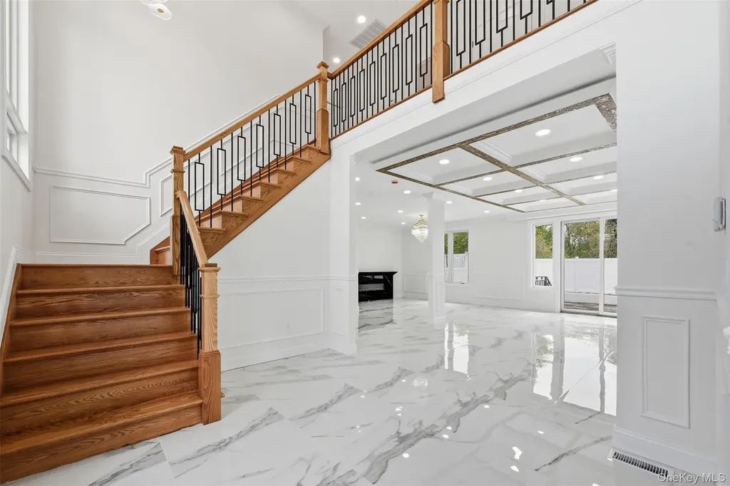 1275 Barry Drive S Valley Stream NY 11580