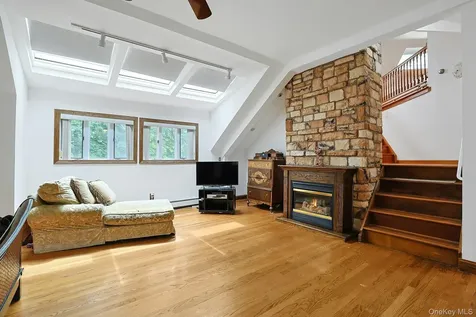 28 Sycamore Lane Irvington NY 10533