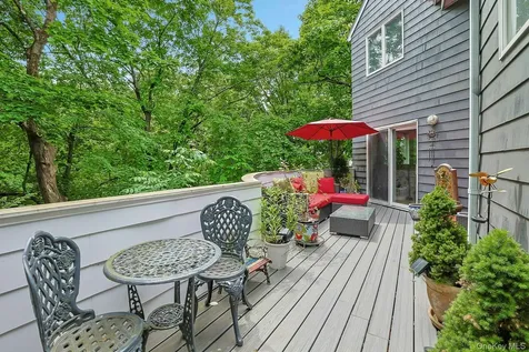 28 Sycamore Lane Irvington NY 10533