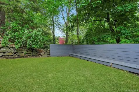 28 Sycamore Lane Irvington NY 10533