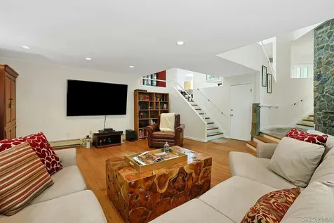 28 Sycamore Lane Irvington NY 10533
