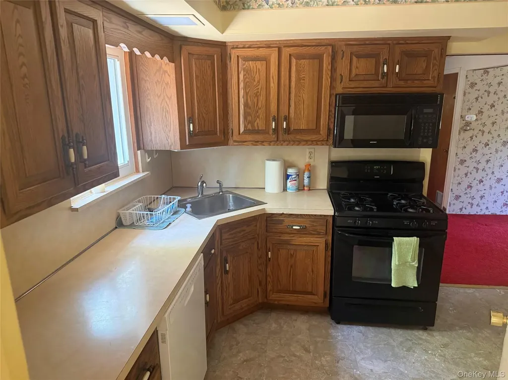 18 Greene Road Spring Valley NY 10977