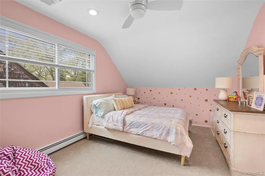 10 Oak Brook Lane Merrick NY 11566