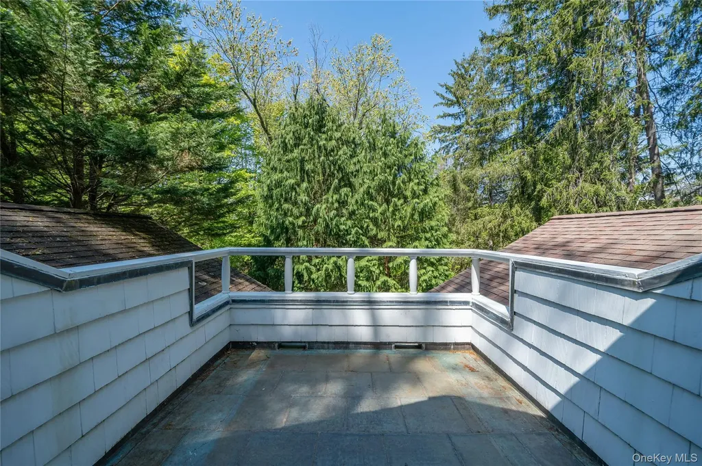 105 Douglas Road Chappaqua NY 10514