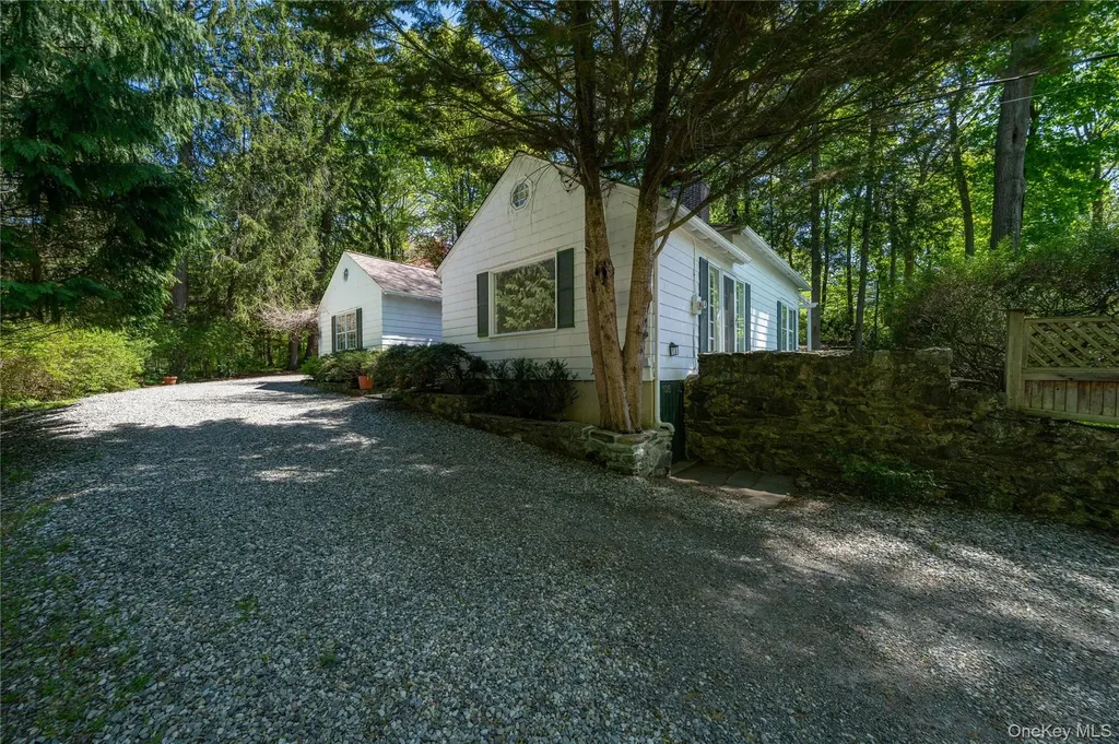 105 Douglas Road Chappaqua NY 10514