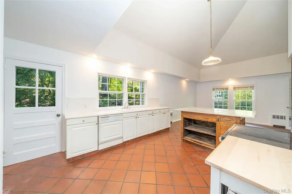 105 Douglas Road Chappaqua NY 10514