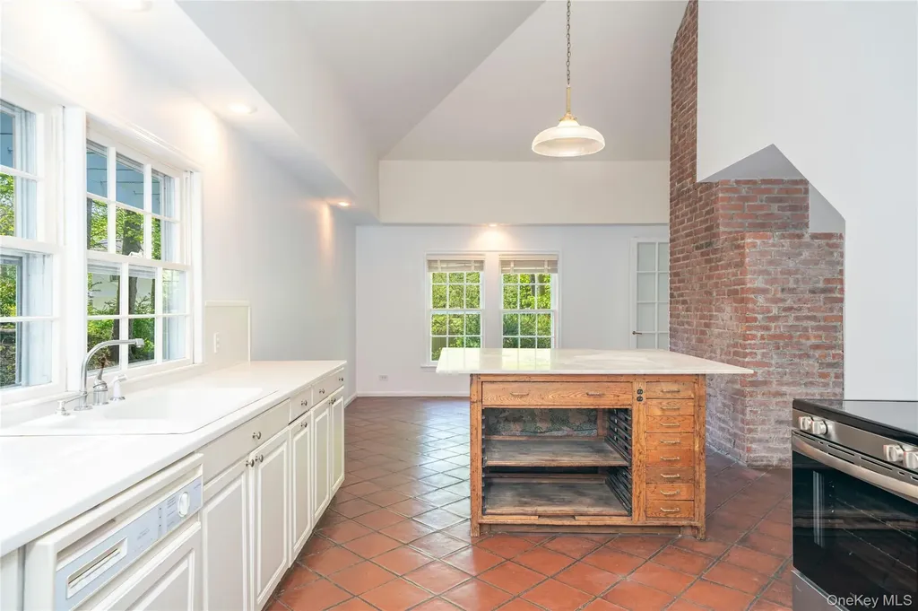 105 Douglas Road Chappaqua NY 10514