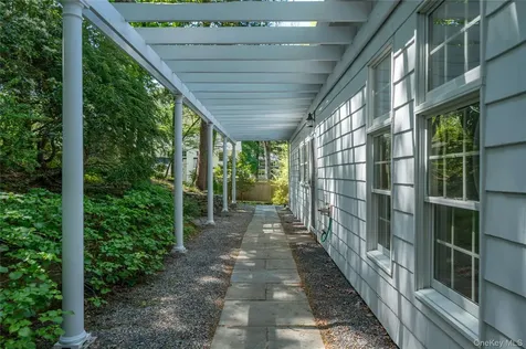 105 Douglas Road Chappaqua NY 10514