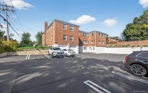 28 Linden Street Great Neck NY 11021