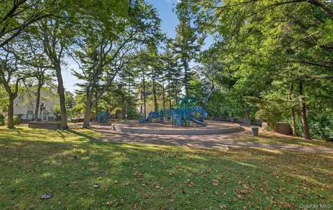 28 Linden Street Great Neck NY 11021