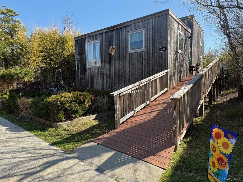 431 Dehnhoff Walk Ocean Beach NY 11770