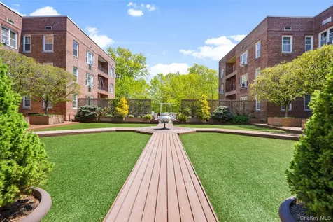 101 Old Mamaroneck Road White Plains NY 10605