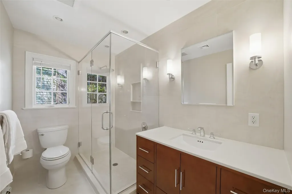 11 White Plains Road Bronxville NY 10708