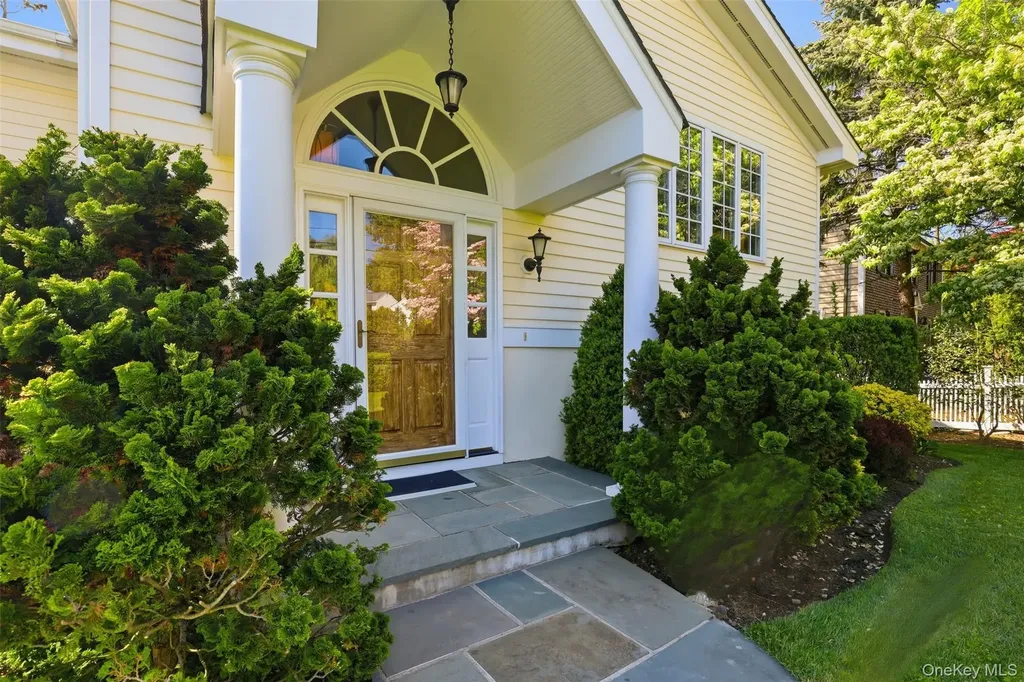 11 White Plains Road Bronxville NY 10708