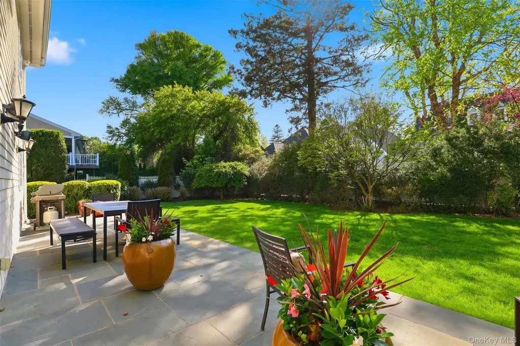 11 White Plains Road Bronxville NY 10708