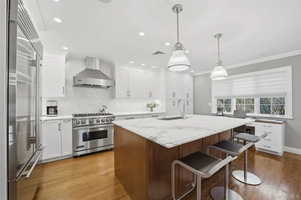 11 White Plains Road Bronxville NY 10708
