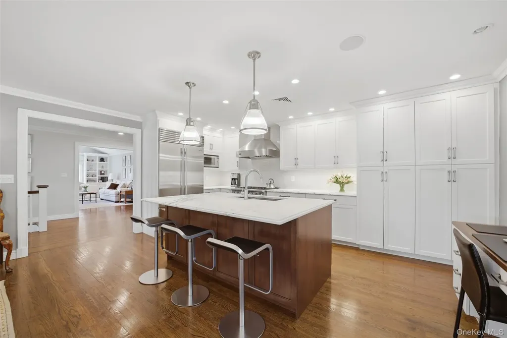 11 White Plains Road Bronxville NY 10708