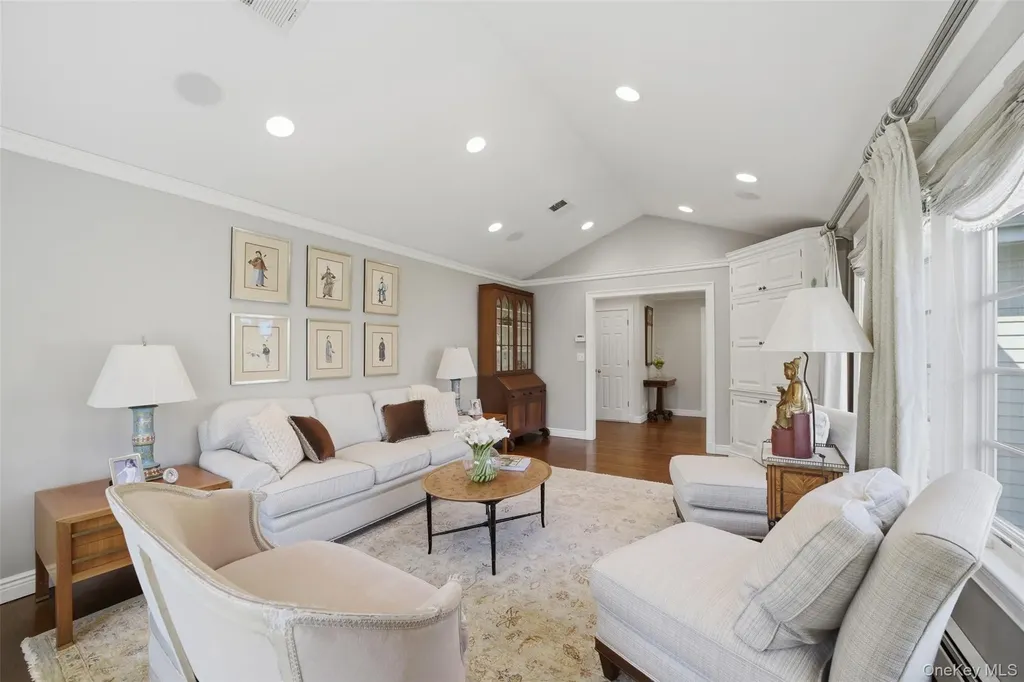 11 White Plains Road Bronxville NY 10708