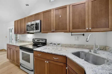 37 Hollowbrook Lane Cortlandt Manor NY 10567