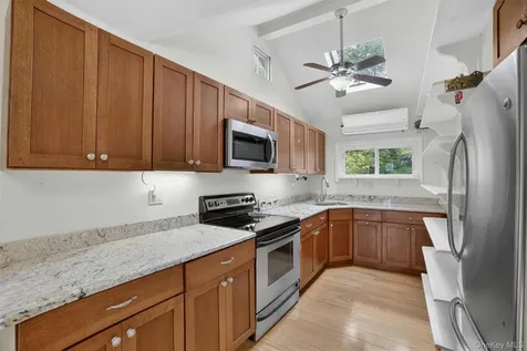 37 Hollowbrook Lane Cortlandt Manor NY 10567
