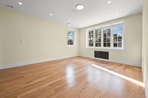 32-35 164th Street Flushing NY 11358