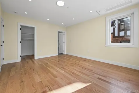 32-35 164th Street Flushing NY 11358