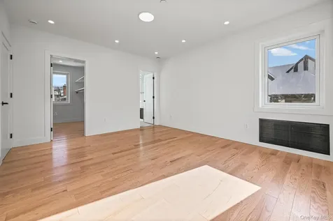 32-35 164th Street Flushing NY 11358