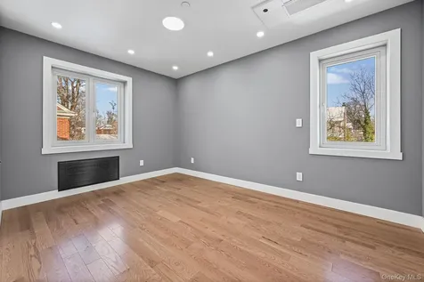 32-35 164th Street Flushing NY 11358