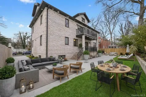 32-35 164TH Street Flushing NY 11358