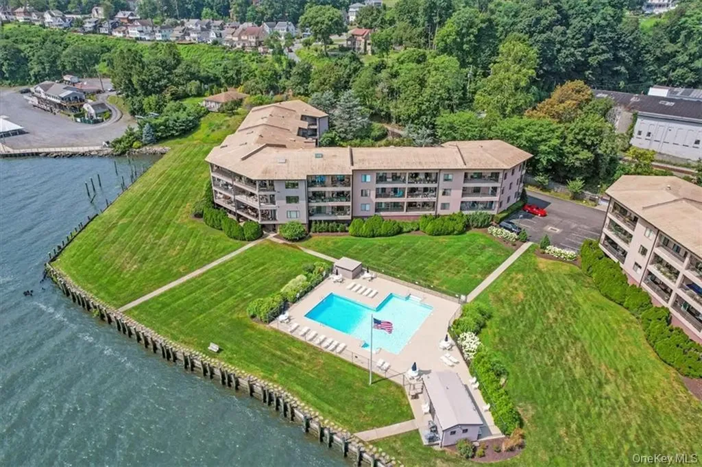 2 Park Place Newburgh NY 12550
