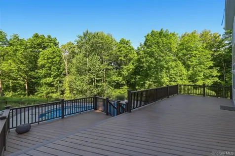 27 Hawleys Corners Road Highland NY 12528