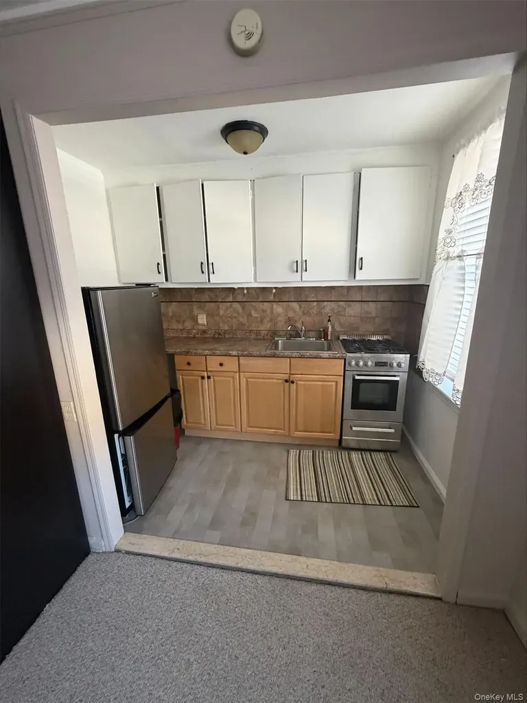 75 Lee Yonkers NY 10705