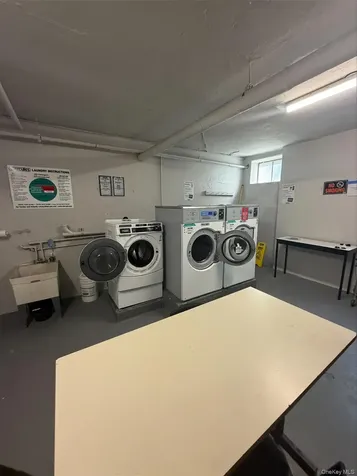 75 Lee Yonkers NY 10705