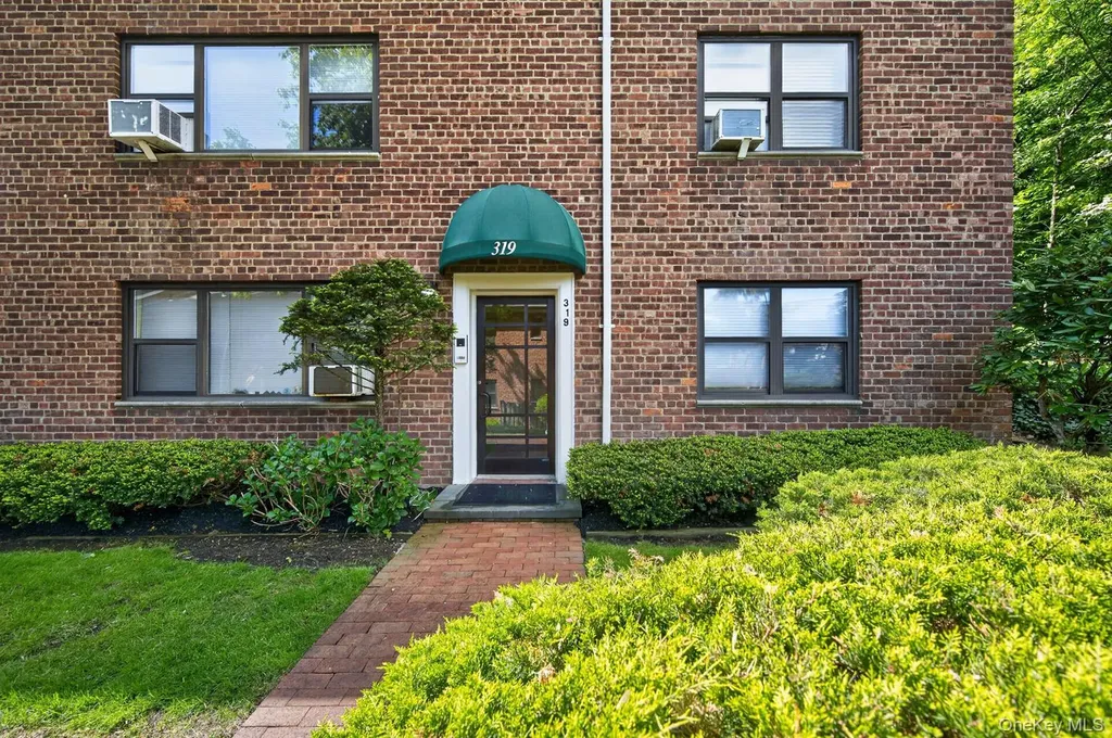 319 Main Street Roslyn NY 11576