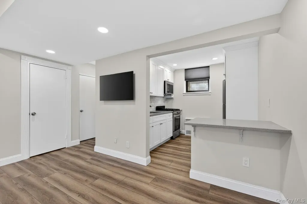 319 Main Street Roslyn NY 11576