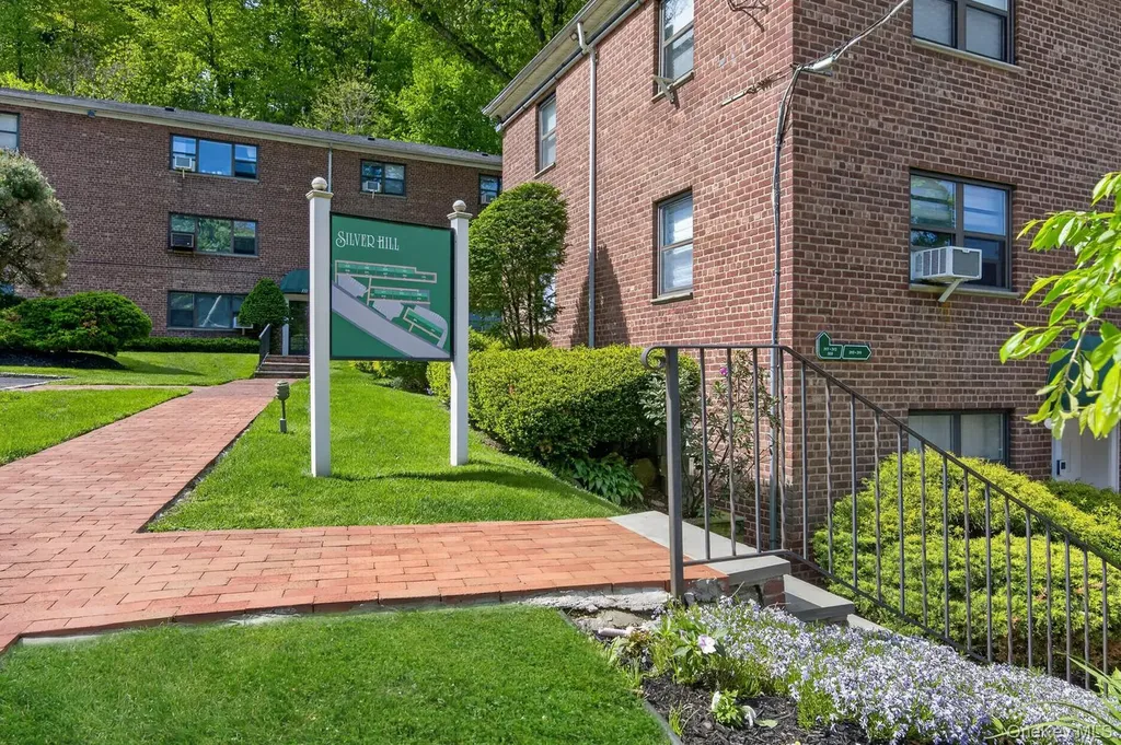 319 Main Street Roslyn NY 11576