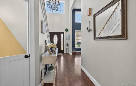 33 Oceanview Boulevard Manorville NY 11949