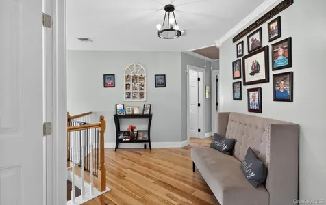 33 Oceanview Boulevard Manorville NY 11949