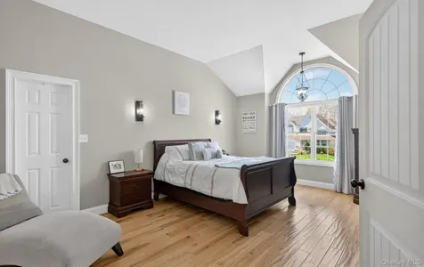 33 Oceanview Boulevard Manorville NY 11949