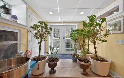 33 Oceanview Boulevard Manorville NY 11949