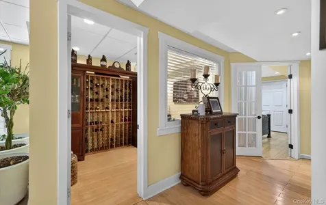33 Oceanview Boulevard Manorville NY 11949