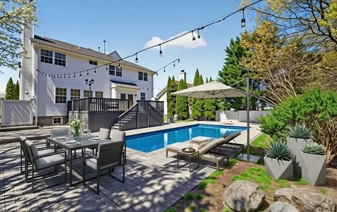 33 Oceanview Boulevard Manorville NY 11949