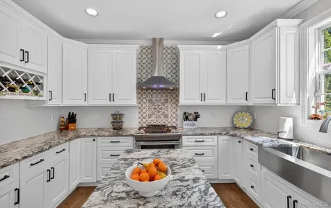 33 Oceanview Boulevard Manorville NY 11949