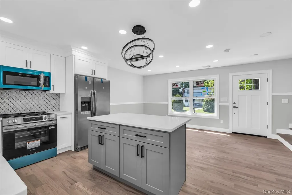 20 Lehigh Avenue Centereach NY 11720