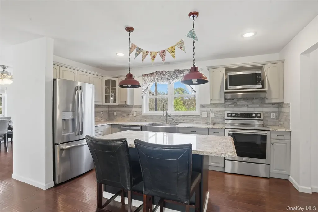 34 Rombout Road Poughkeepsie NY 12603