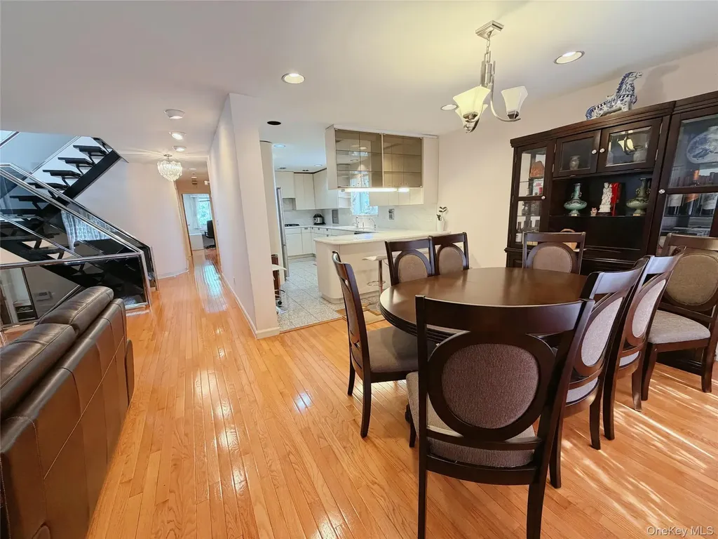 71-30 165th Street Fresh Meadows NY 11365
